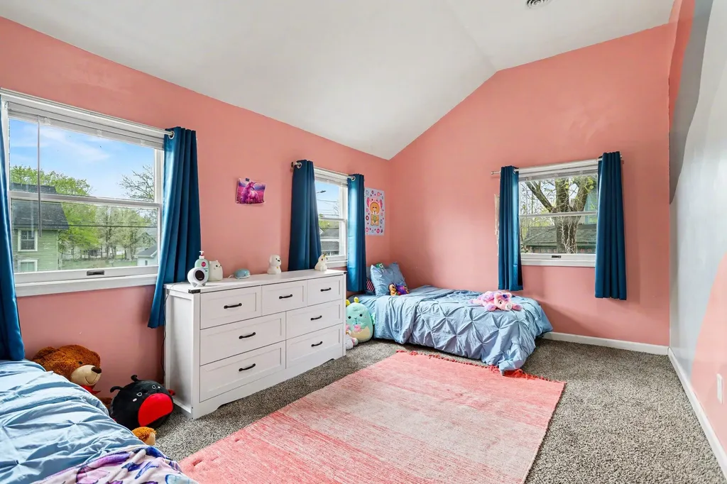 112 W Spruce Street Marshall City MI 49068