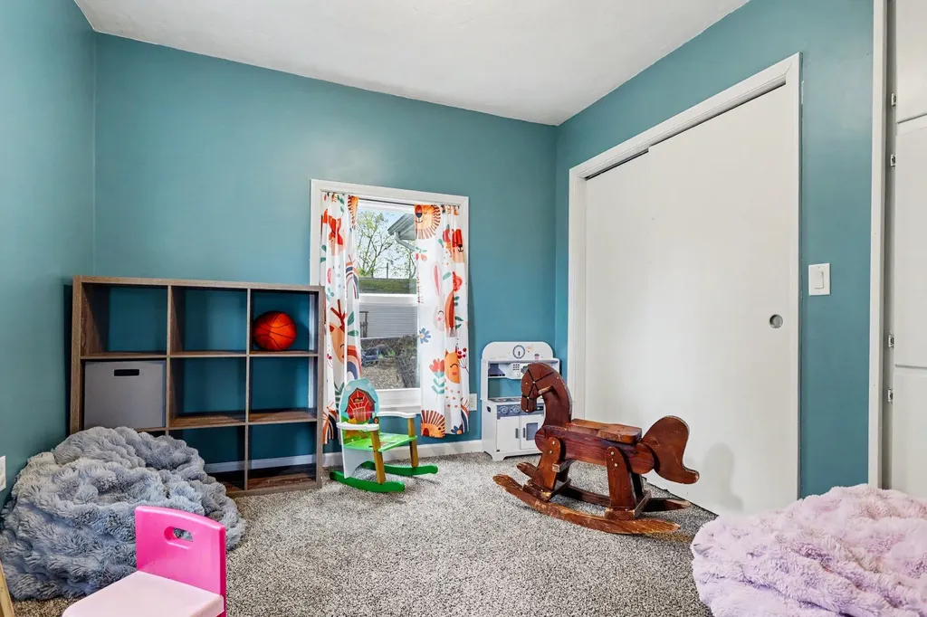 112 W Spruce Street Marshall City MI 49068