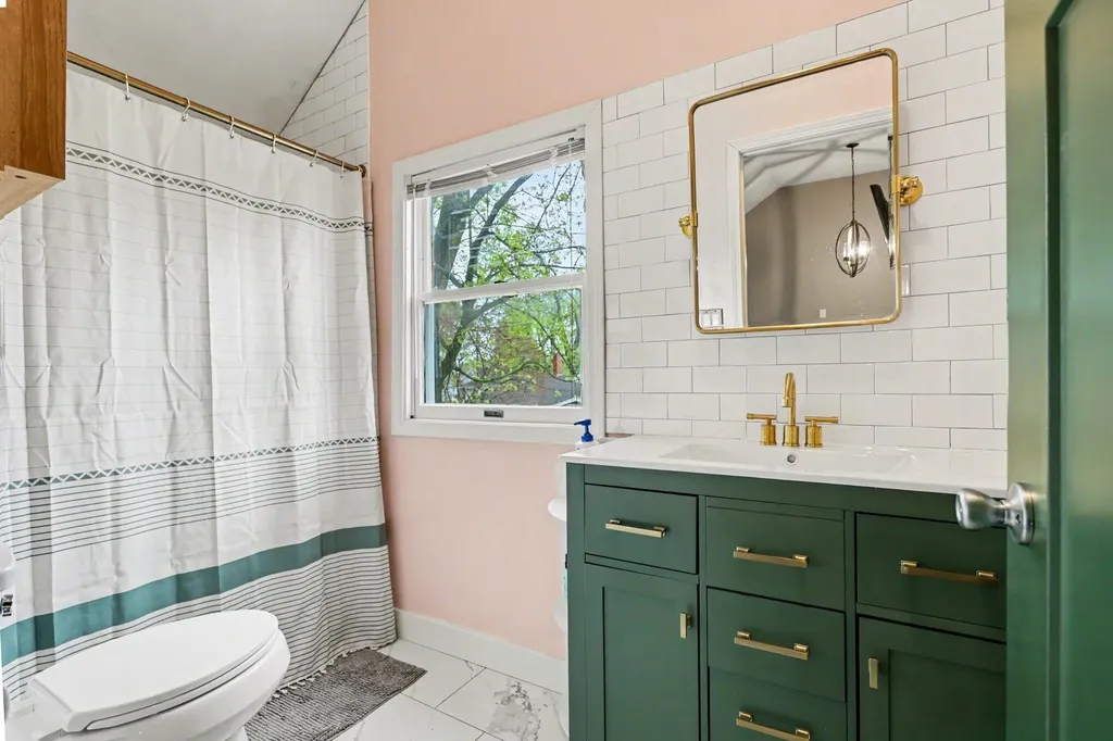 112 W Spruce Street Marshall City MI 49068