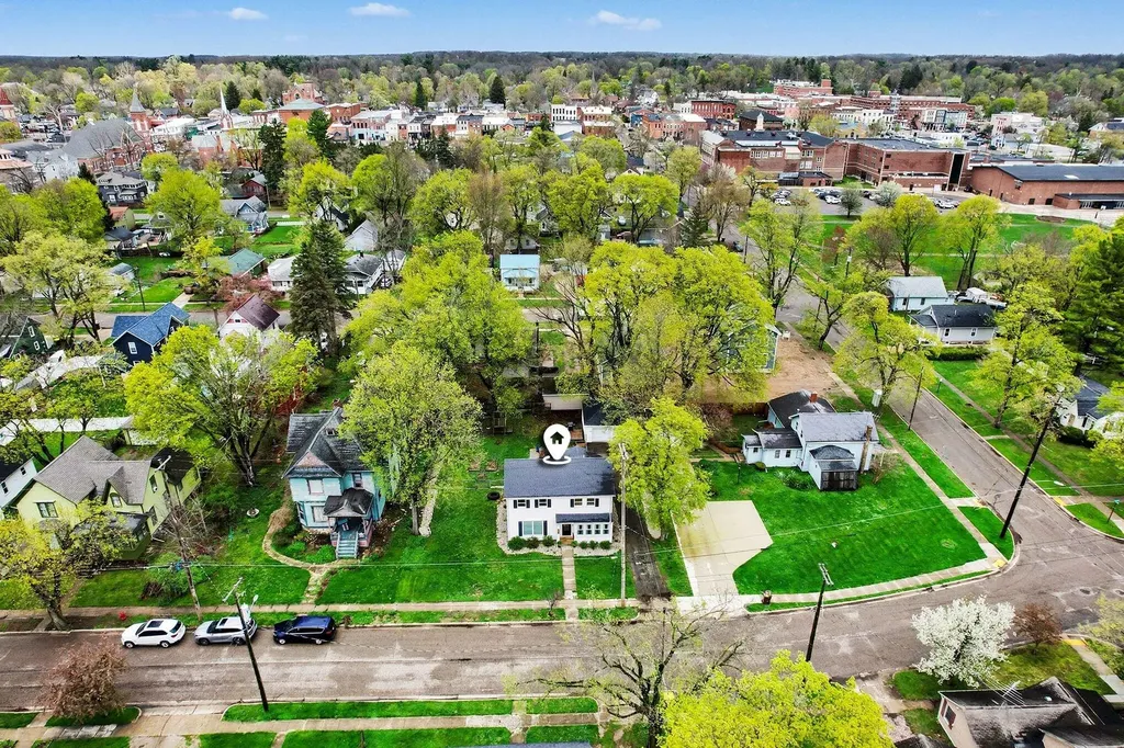 112 W Spruce Street Marshall City MI 49068