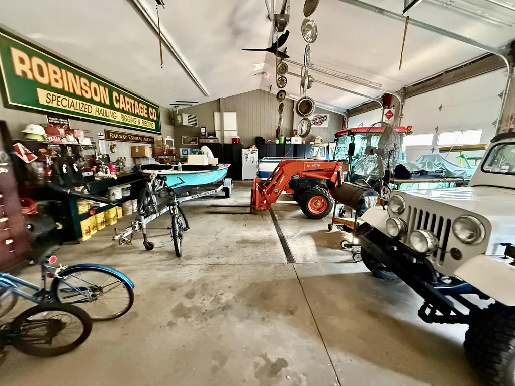 16054 Division Drive Fredonia Township MI 49068