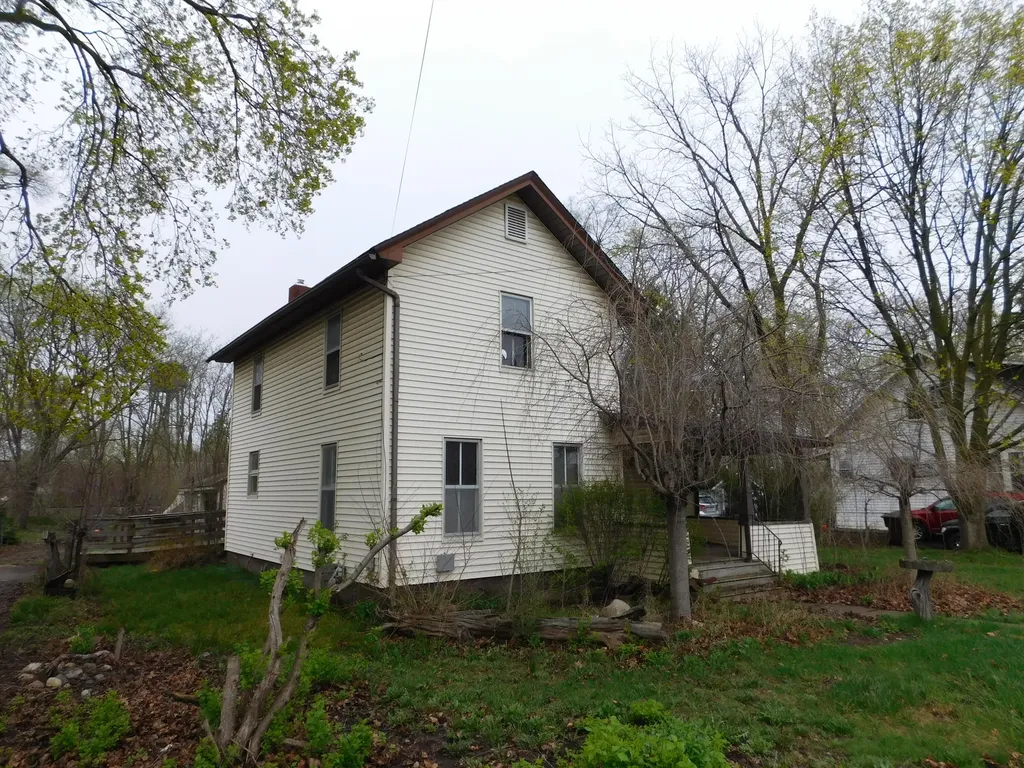 124 S Chipman Street Owosso City MI 48867