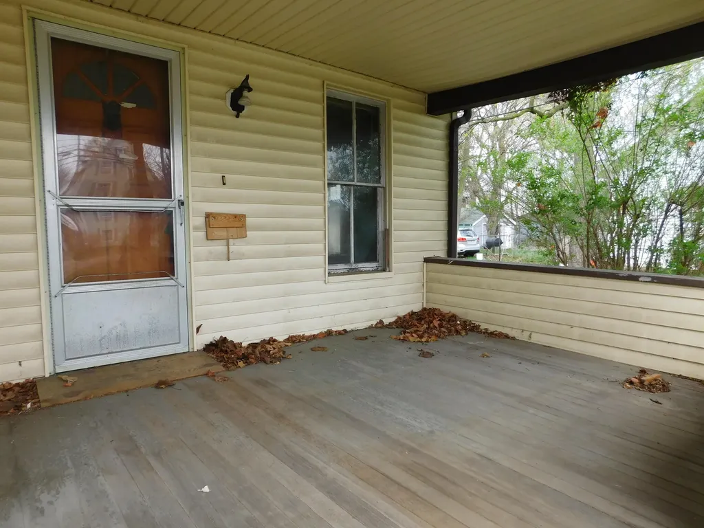 124 S Chipman Street Owosso City MI 48867
