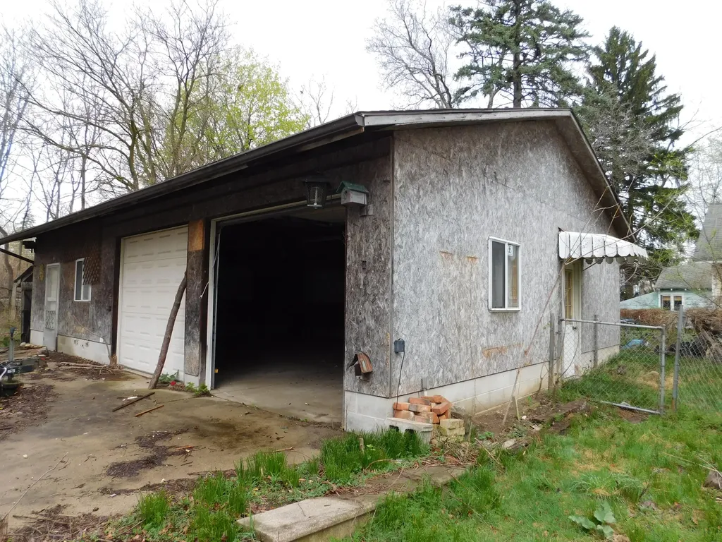 124 S Chipman Street Owosso City MI 48867