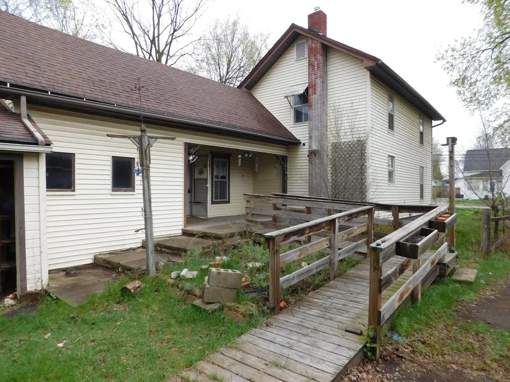 124 S Chipman Street Owosso City MI 48867