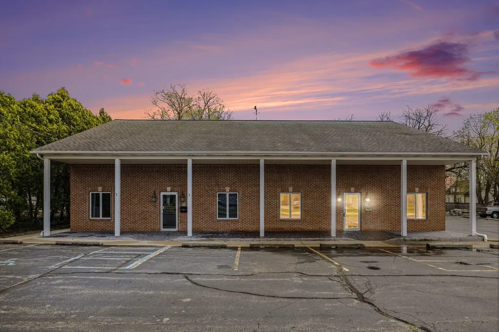 317 S Grand Street Marshall City MI 49068