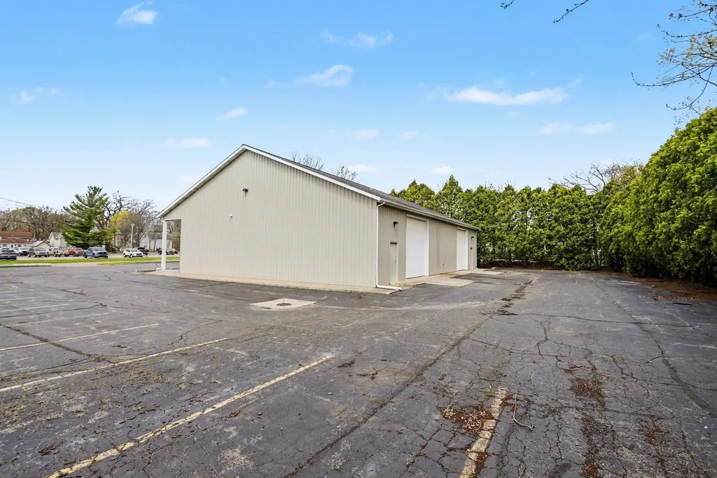 317 S Grand Street Marshall City MI 49068