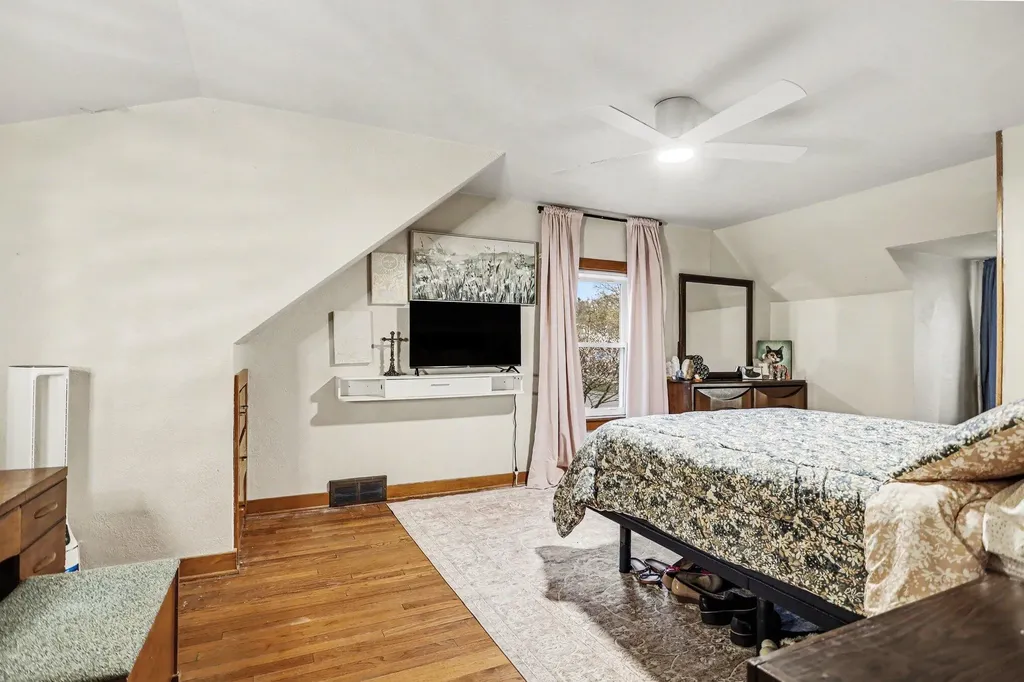 193 Garrison Avenue Battle Creek City MI 49017