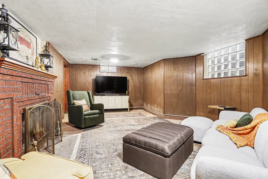193 Garrison Avenue Battle Creek City MI 49017