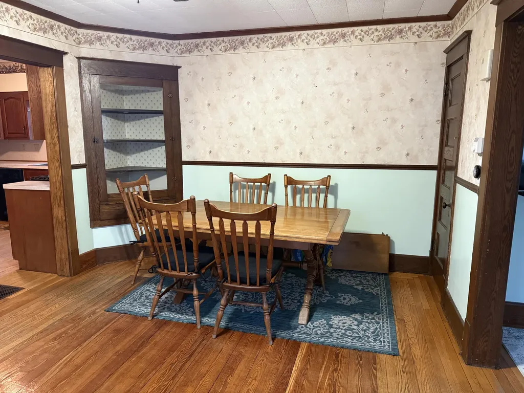 1222 E Porter Street Albion City MI 49224