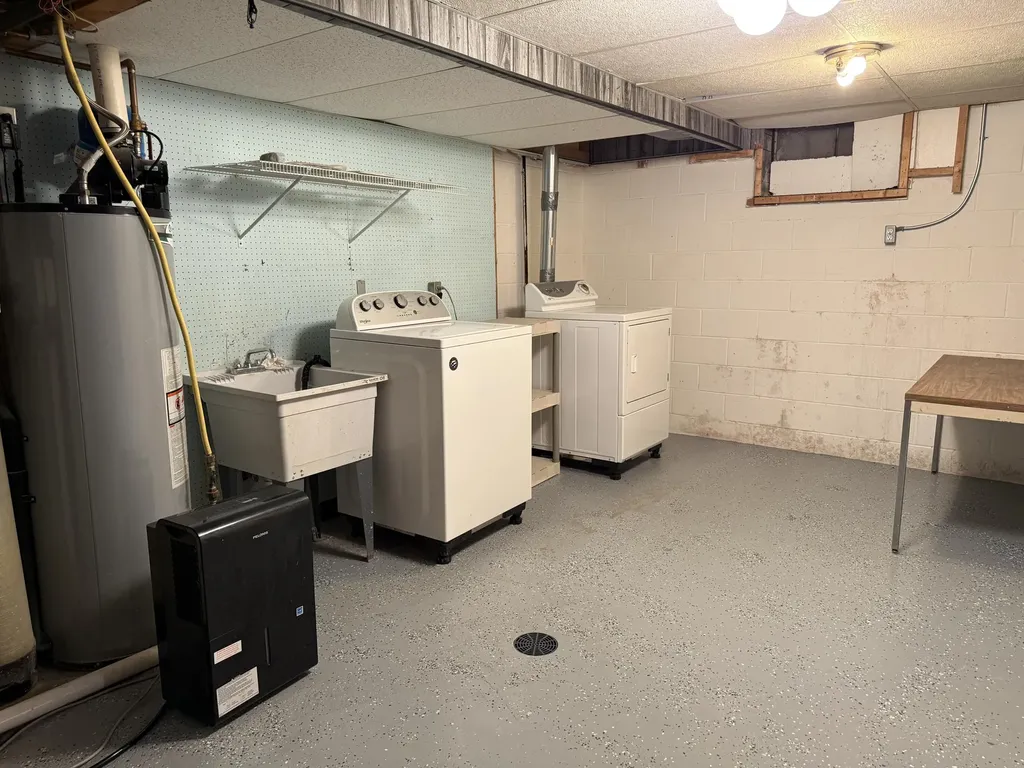 1222 E Porter Street Albion City MI 49224