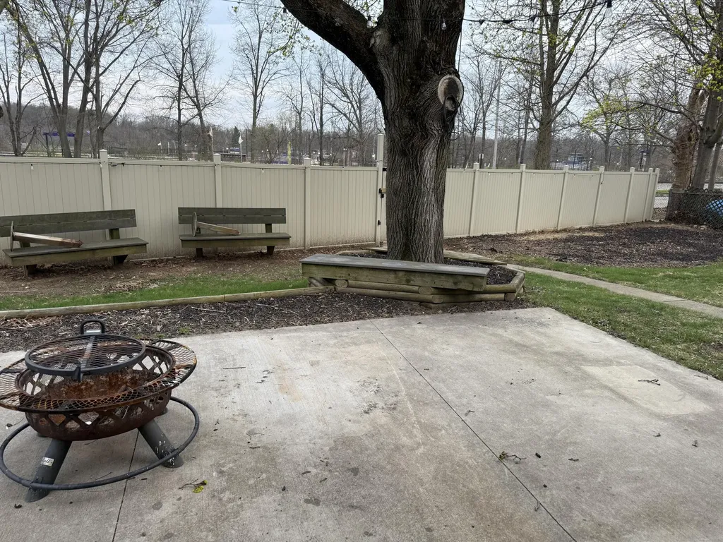 1222 E Porter Street Albion City MI 49224