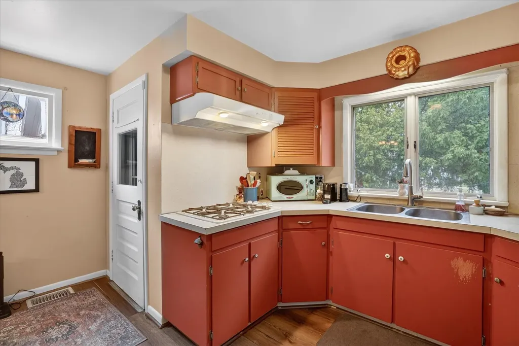 109 S Mulberry Street Marshall City MI 49068