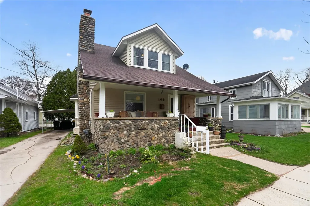 109 S Mulberry Street Marshall City MI 49068