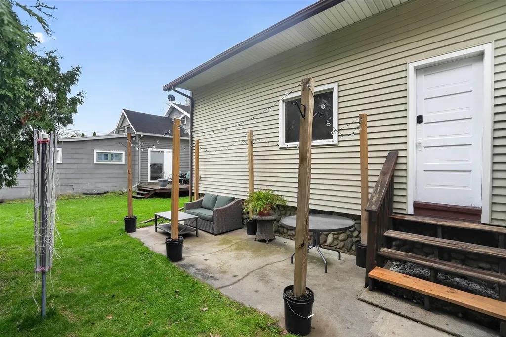 109 S Mulberry Street Marshall City MI 49068