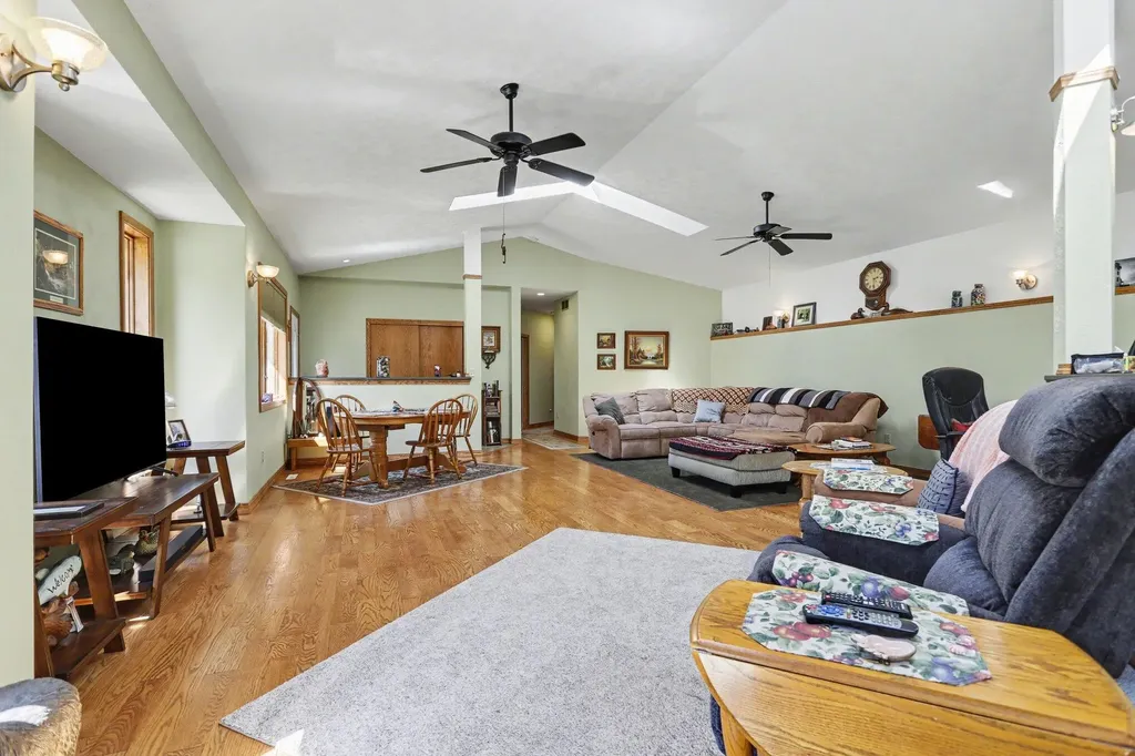 8362 E River Road Emmett Charter Township MI 49014