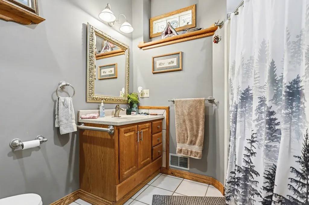 8362 E River Road Emmett Charter Township MI 49014