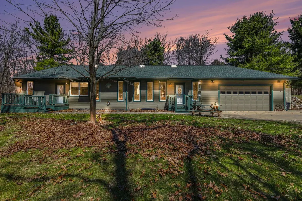8362 E River Road Emmett Charter Township MI 49014