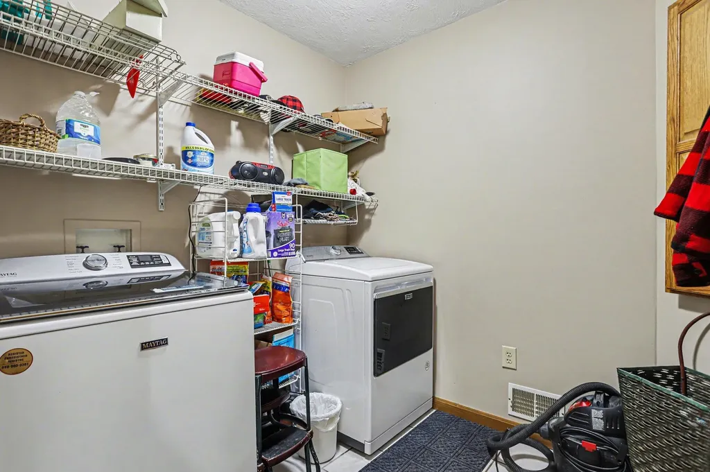 8362 E River Road Emmett Charter Township MI 49014