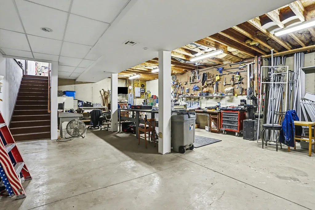 8362 E River Road Emmett Charter Township MI 49014