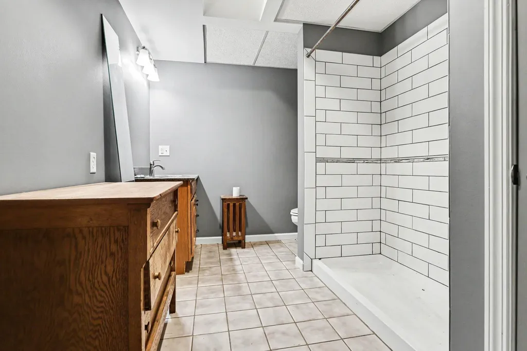 8362 E River Road Emmett Charter Township MI 49014