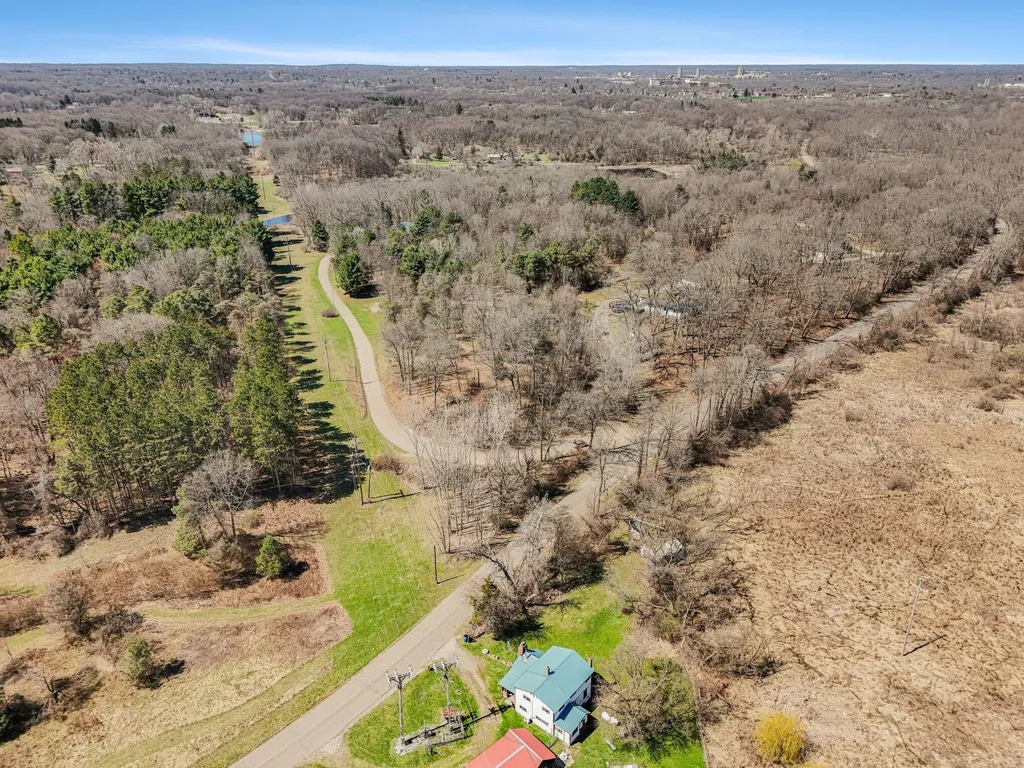 8362 E River Road Emmett Charter Township MI 49014