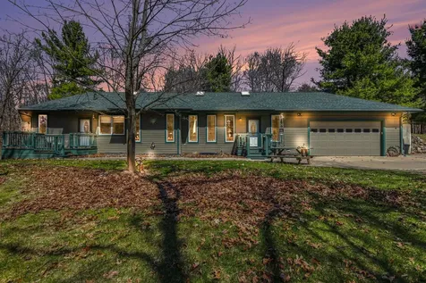 8362 E River Road Emmett Charter Township MI 49014