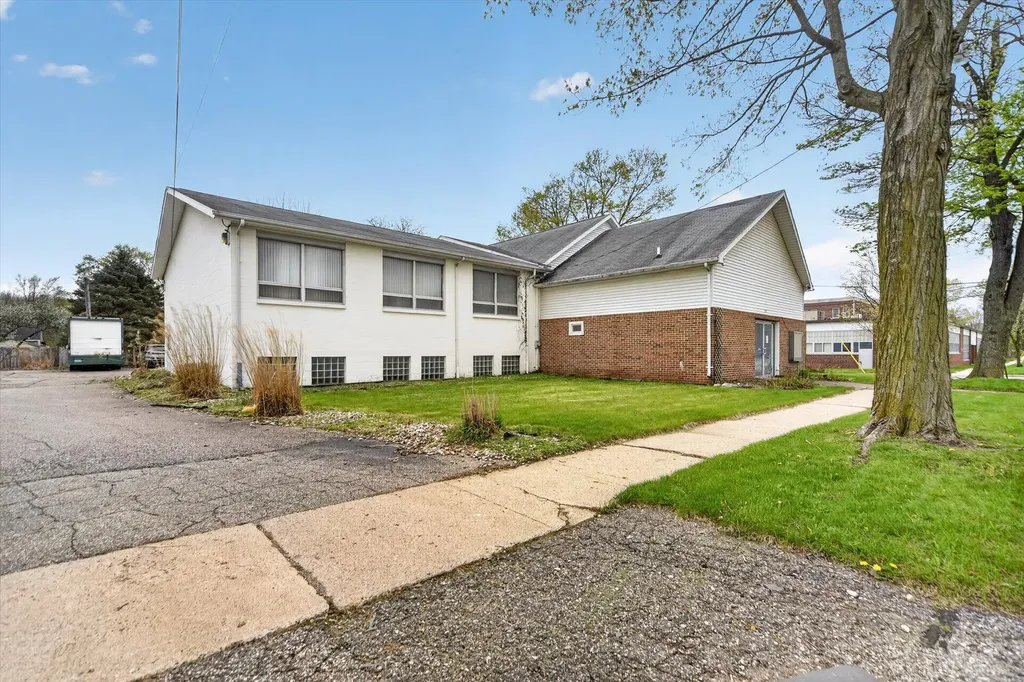 310 E Green Street Marshall City MI 49068