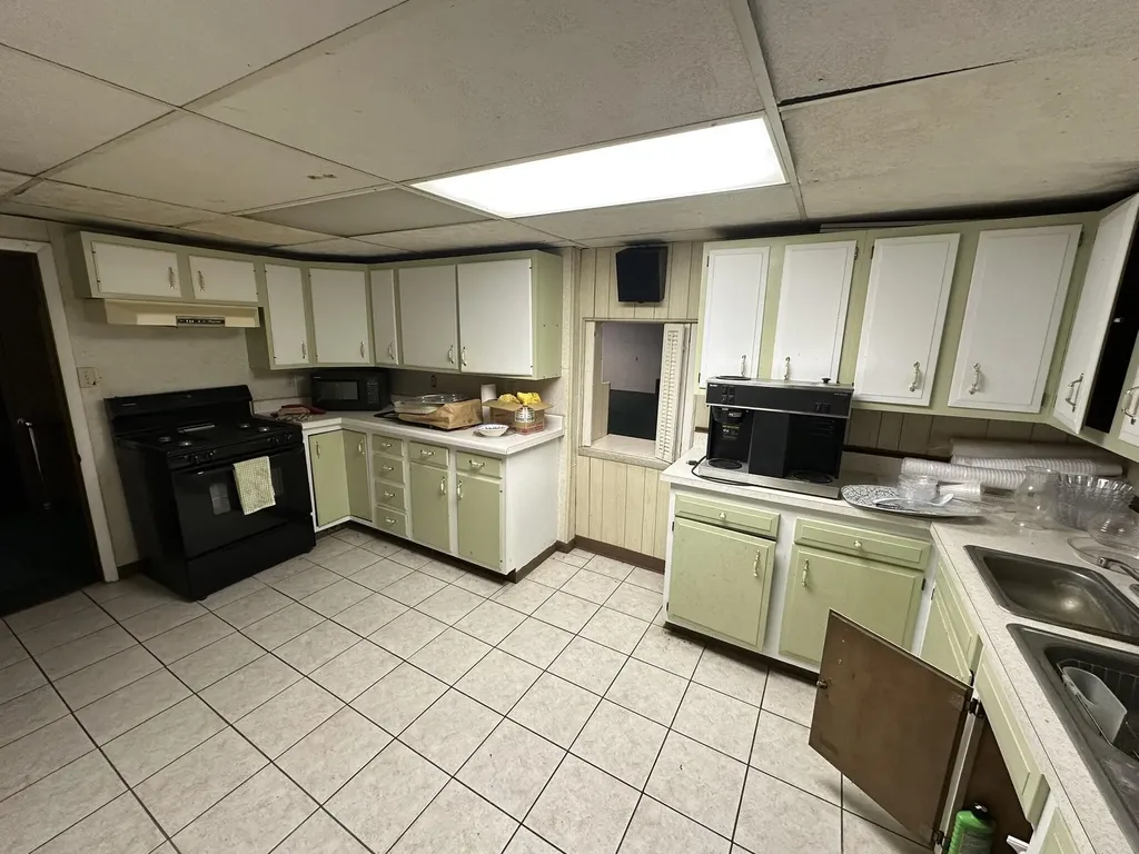 310 E Green Street Marshall City MI 49068