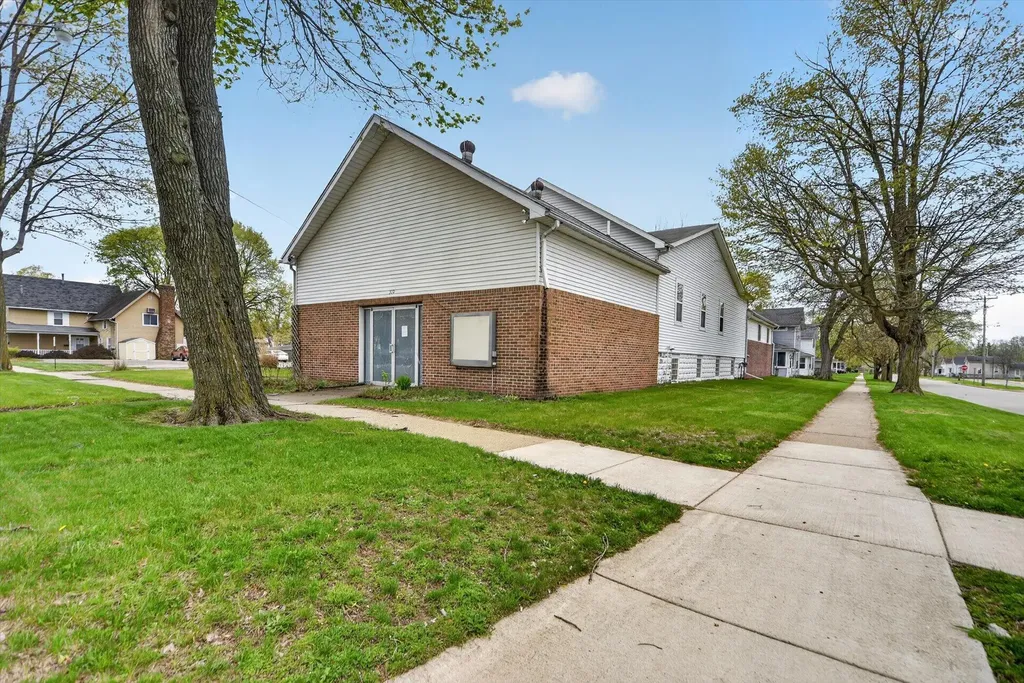 310 E Green Street Marshall City MI 49068