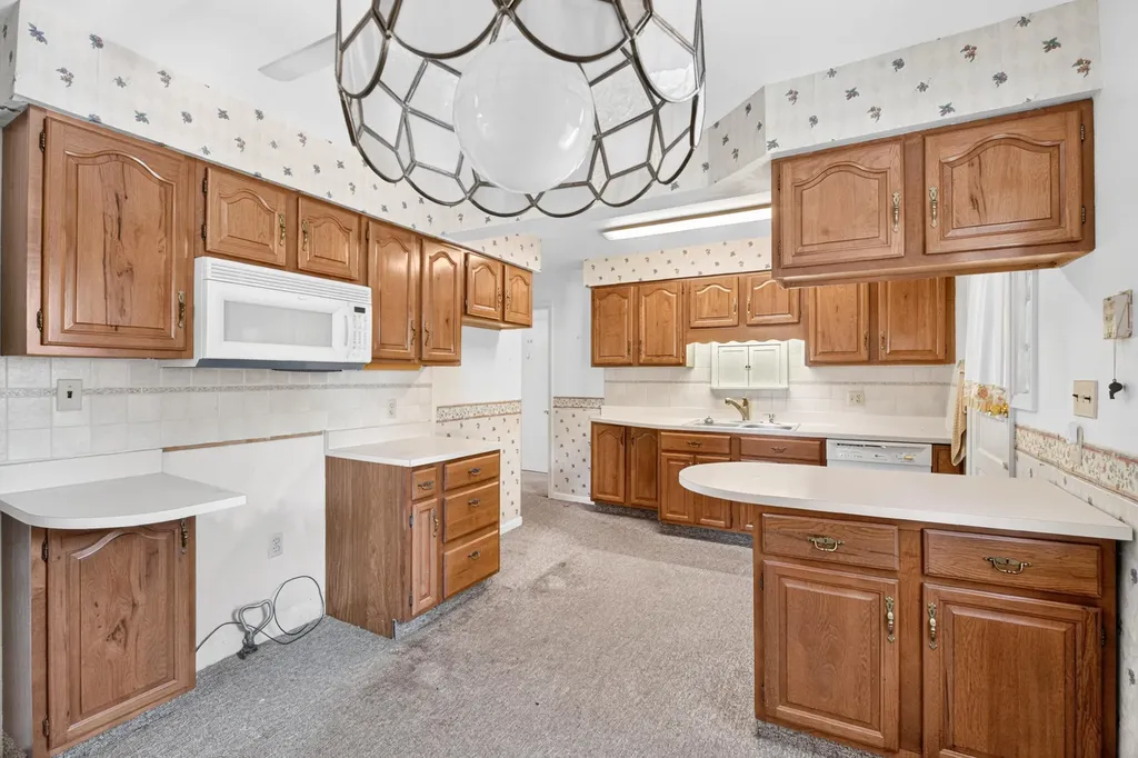 130 W Hughes Street Marshall City MI 49068