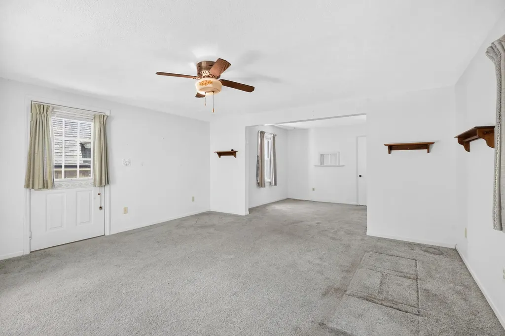 130 W Hughes Street Marshall City MI 49068