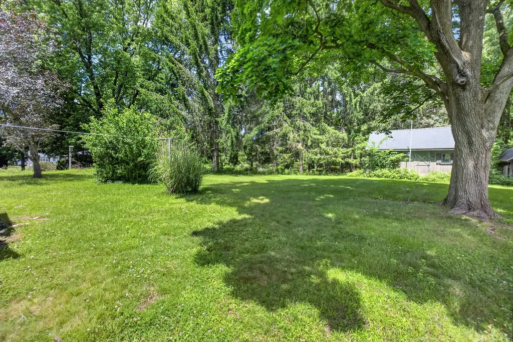 130 W Hughes Street Marshall City MI 49068