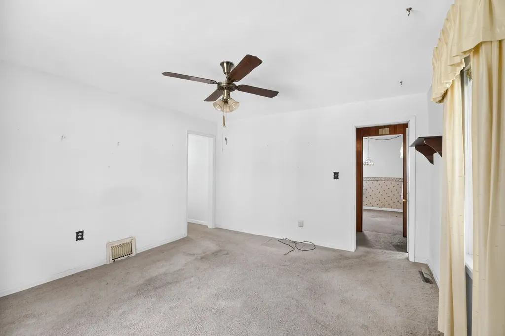 130 W Hughes Street Marshall City MI 49068