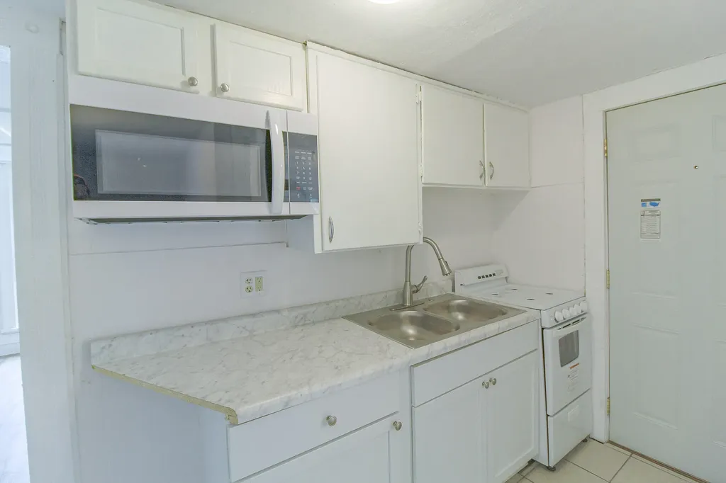 416 Douglas Avenue Kalamazoo City MI 49007