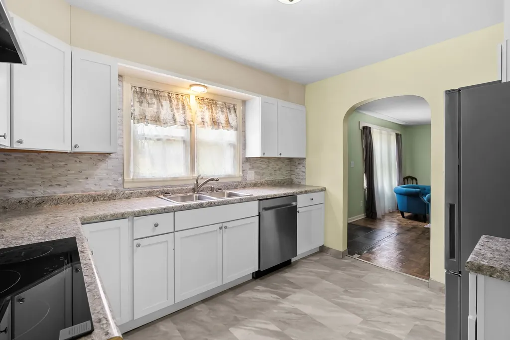 74 Seivour Avenue Battle Creek City MI 49037