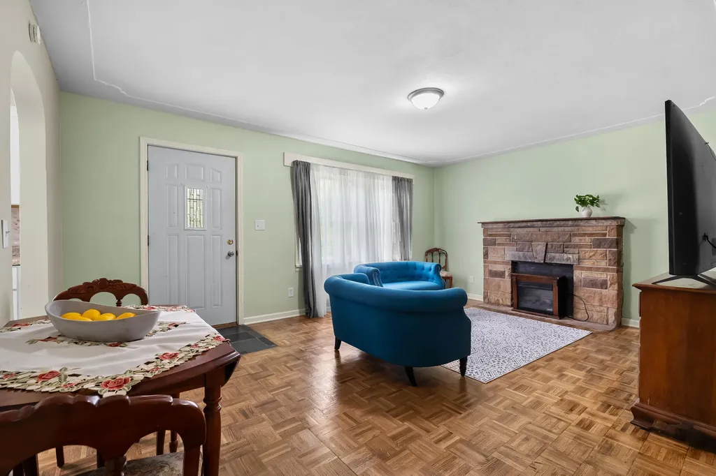 74 Seivour Avenue Battle Creek City MI 49037