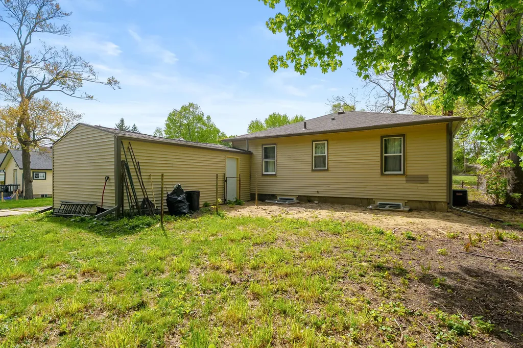 74 Seivour Avenue Battle Creek City MI 49037