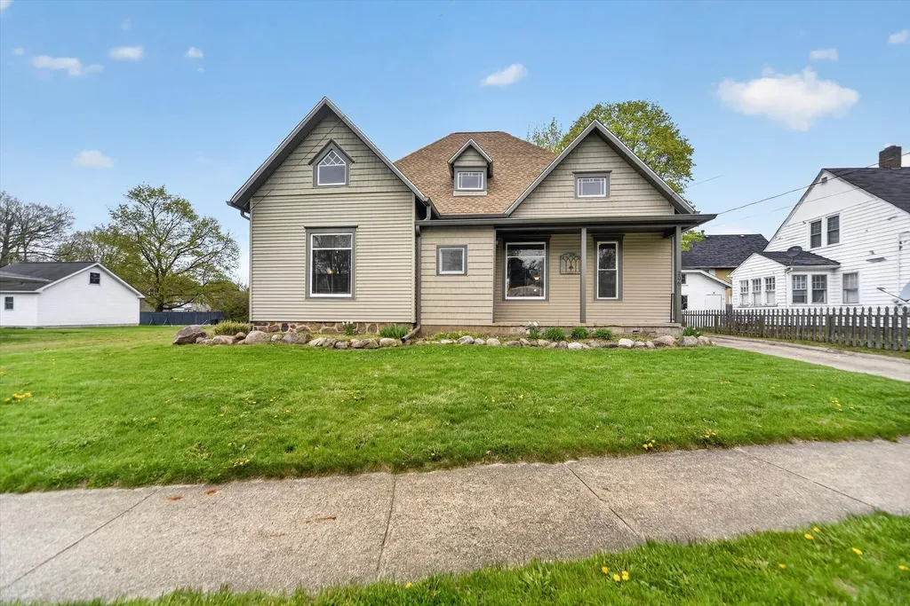 206 Exchange Street Marshall City MI 49068