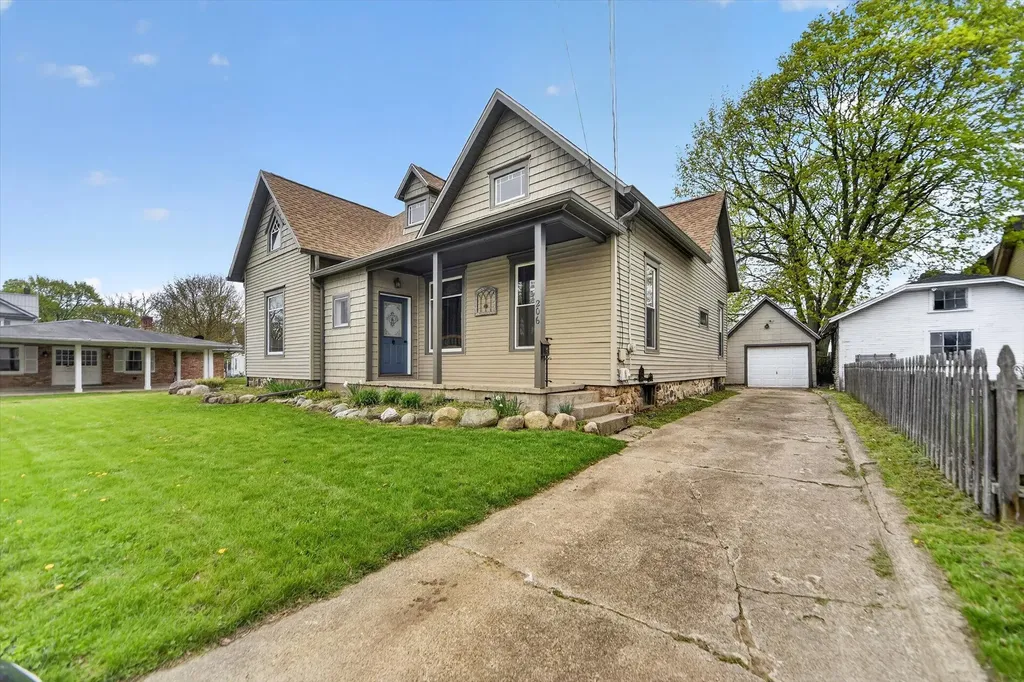 206 Exchange Street Marshall City MI 49068