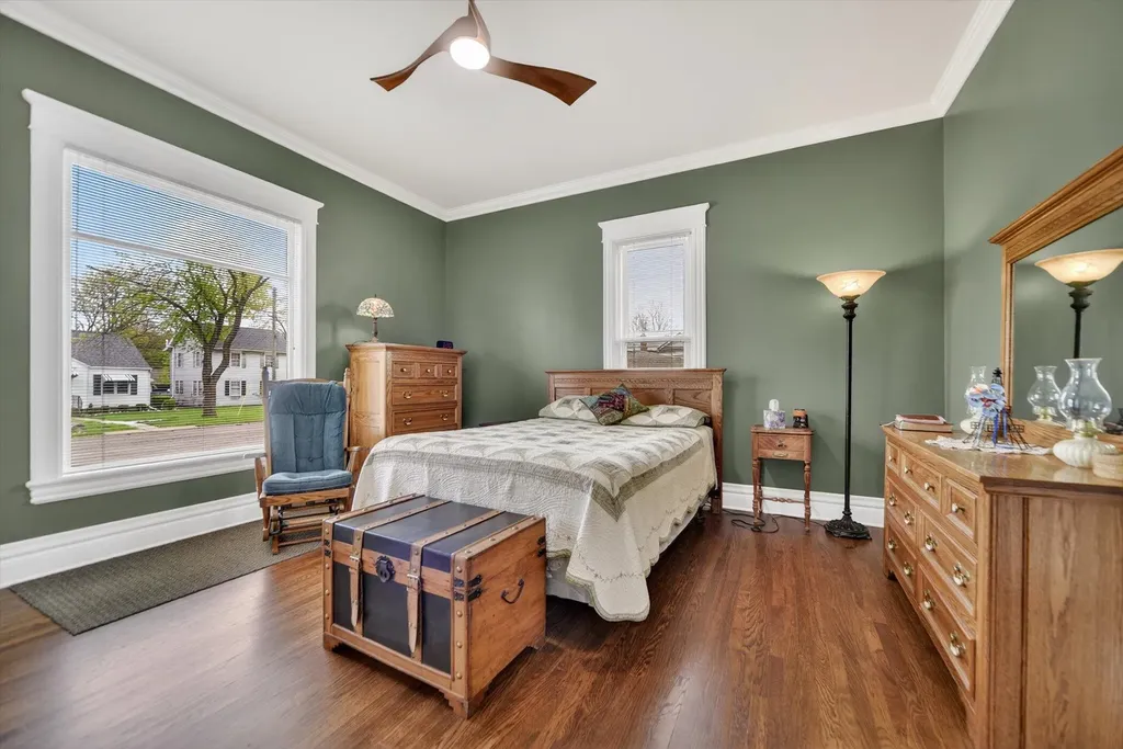 206 Exchange Street Marshall City MI 49068