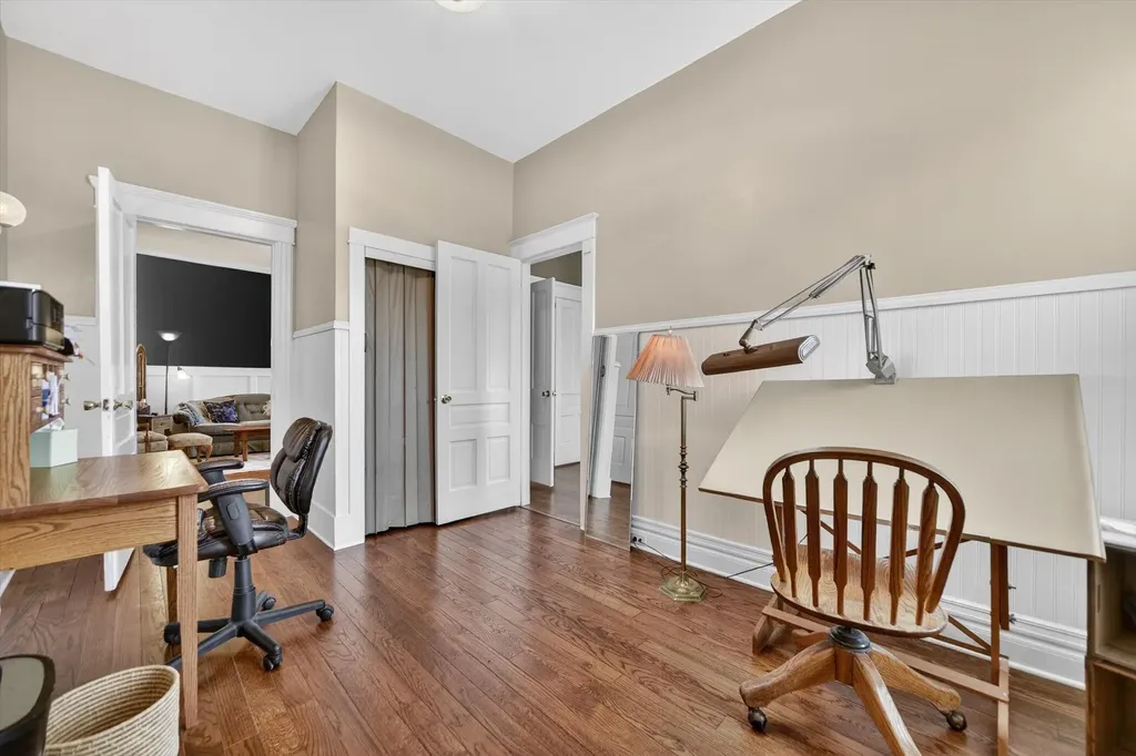 206 Exchange Street Marshall City MI 49068