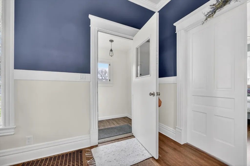 206 Exchange Street Marshall City MI 49068