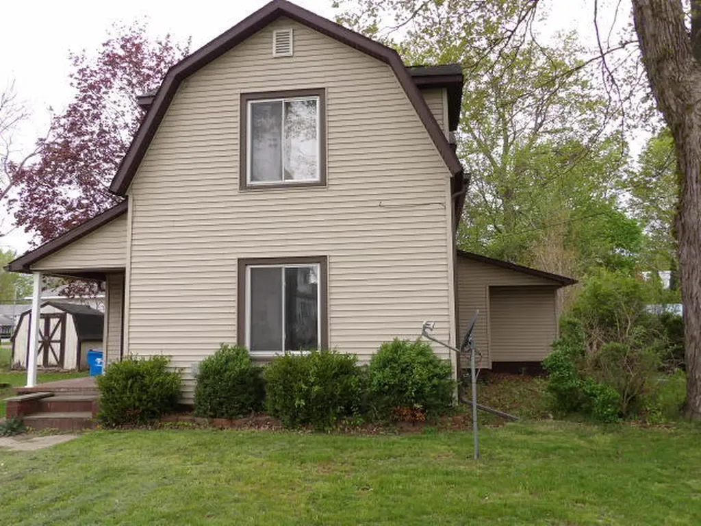 5 Arnold Street Quincy Village MI 49082