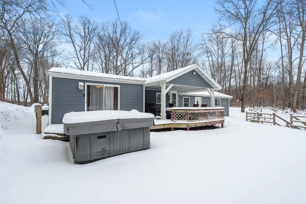 6670 Keyes Road Assyria Township MI 49021