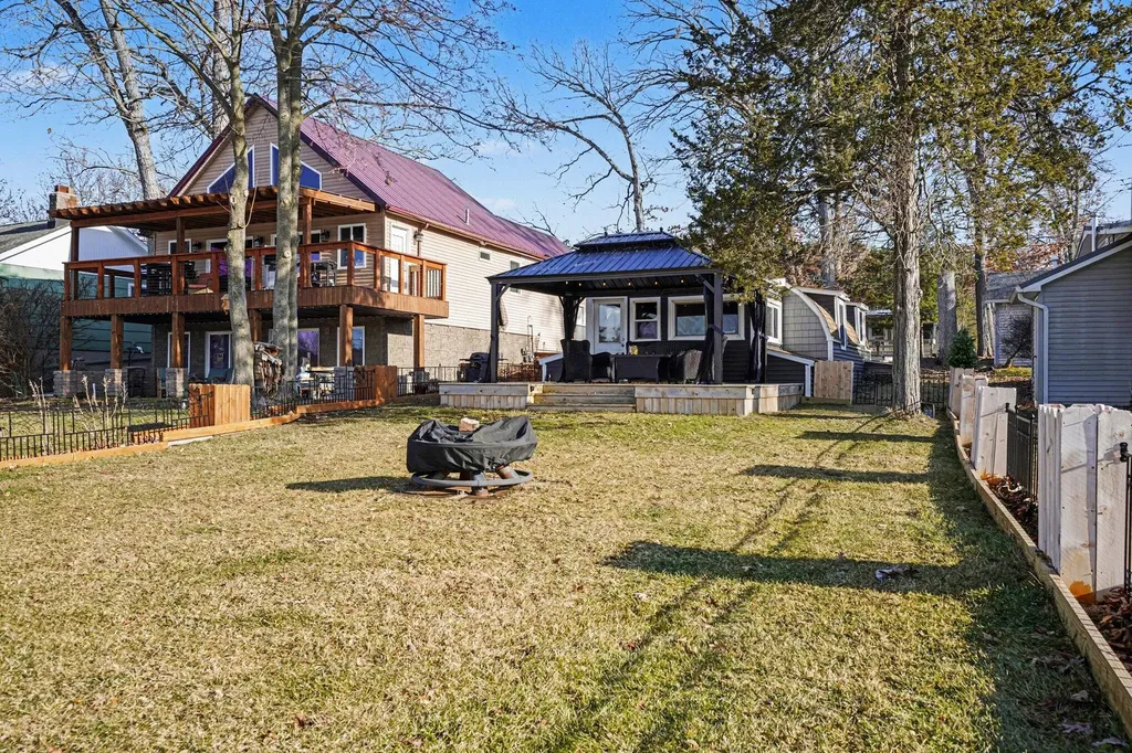 642 Swains Lake Drive Pulaski Township MI 49237