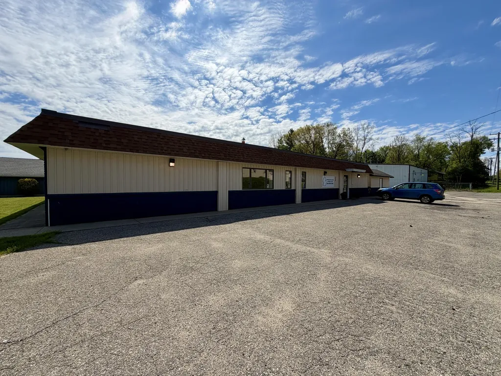 510 E Columbia Avenue Emmett Charter Township MI 49014