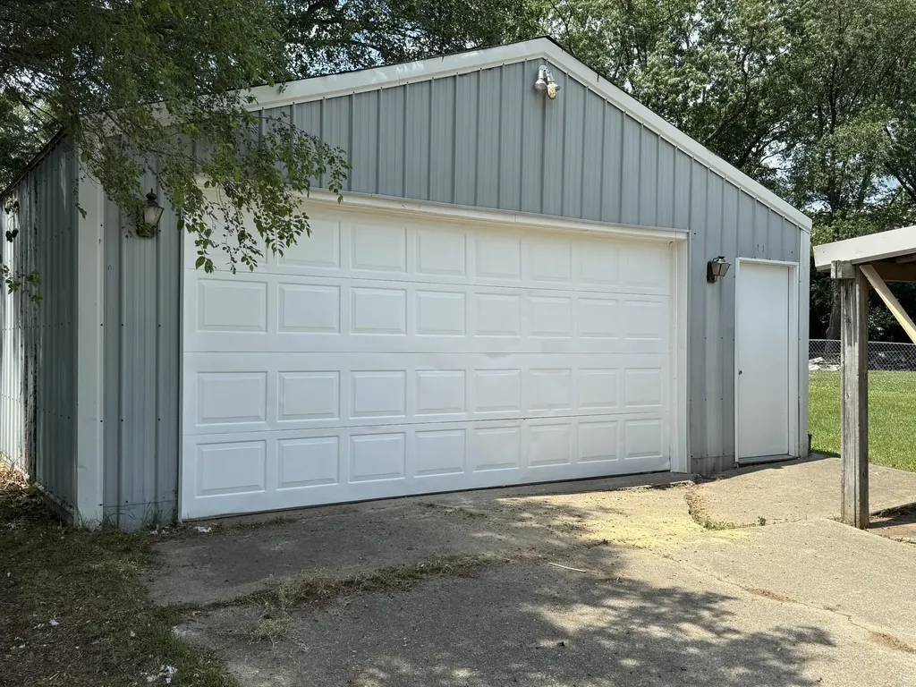 1009 N Mingo Street Albion City MI 49224