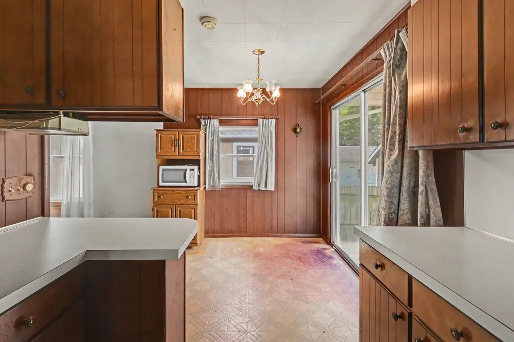 815 N Francis Avenue Lansing City MI 48912