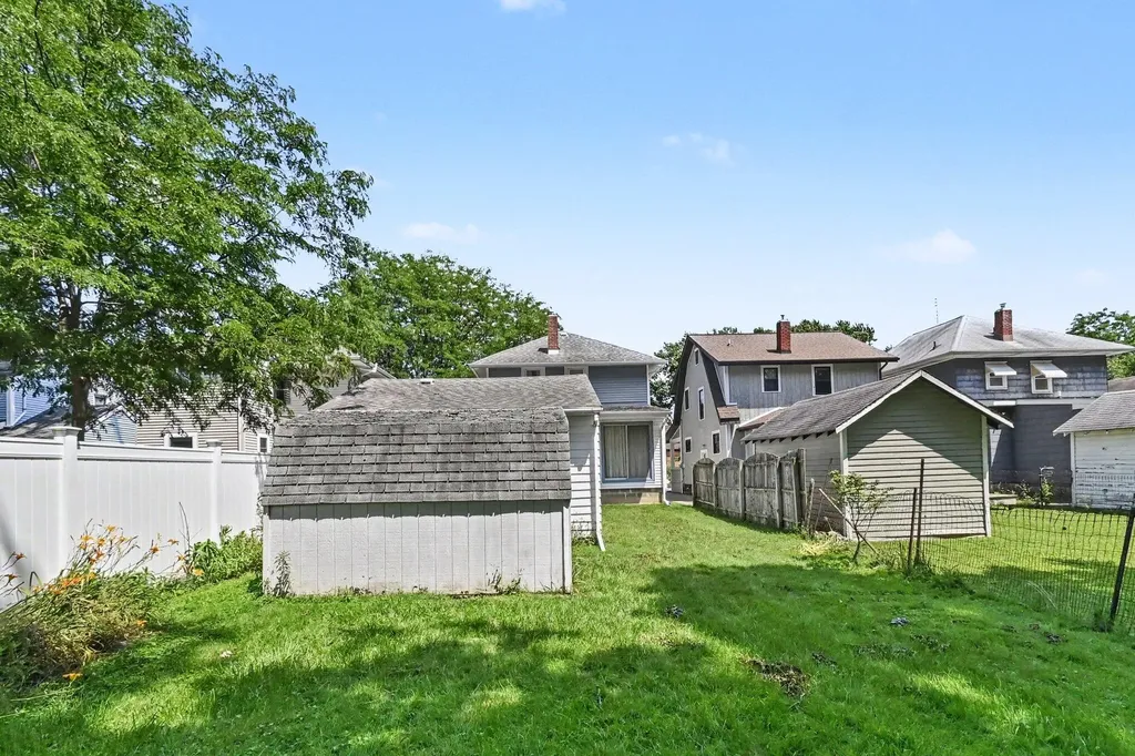 815 N Francis Avenue Lansing City MI 48912
